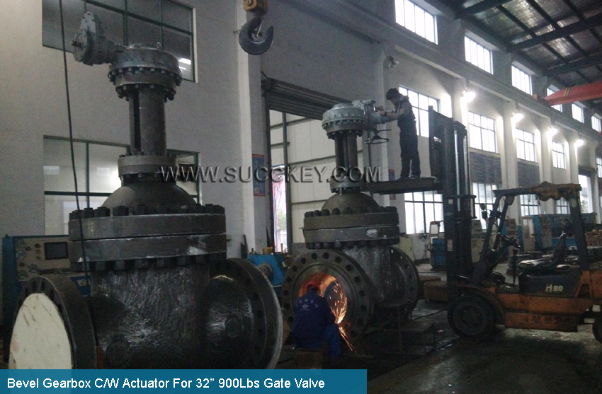 Bevel Gearbox C/W Actuator For Gate Valve